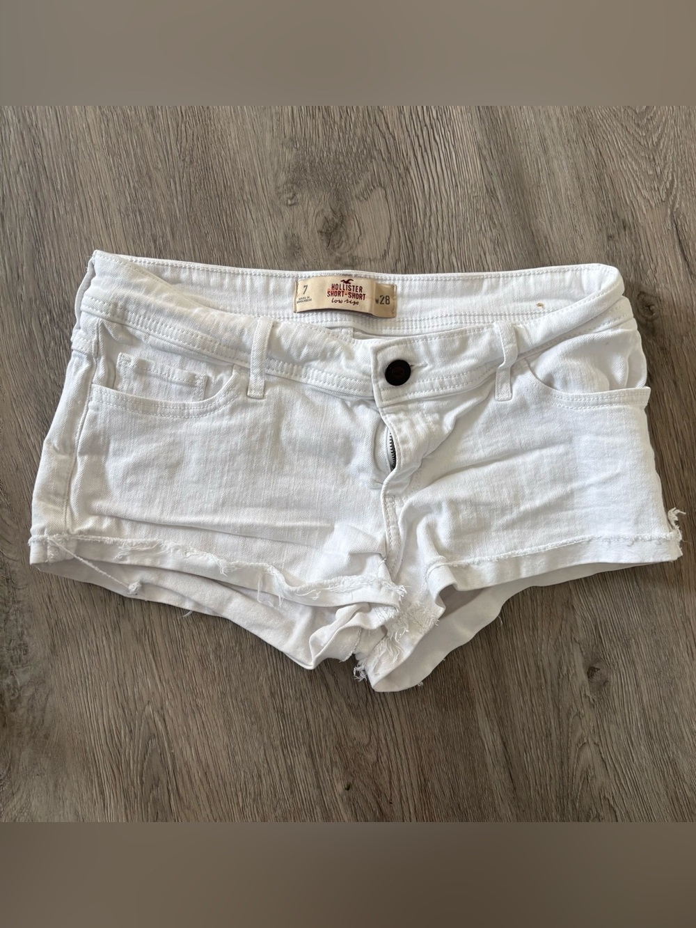 Hollister White Denim Frayed Low-Rise Shorts 28